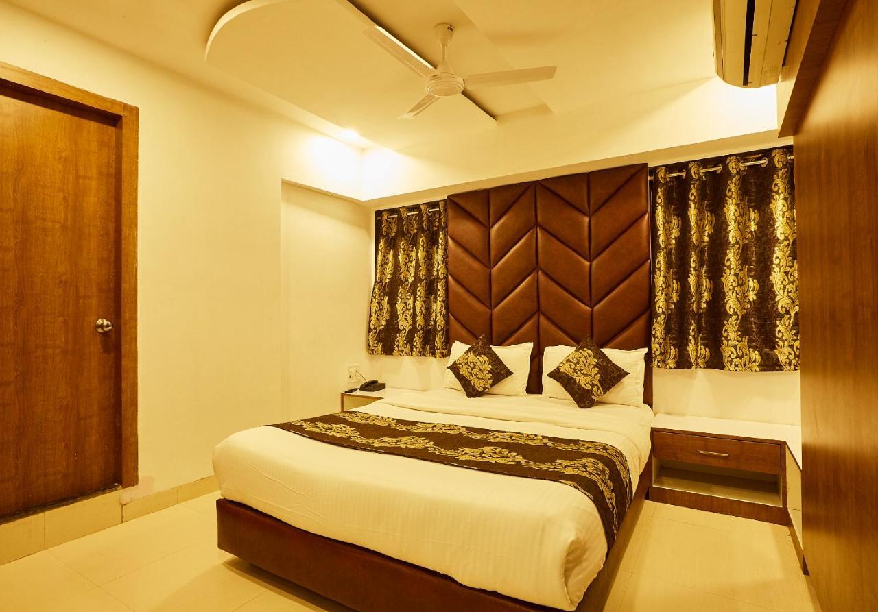 Hotel Alibaba Mumbai Exterior photo