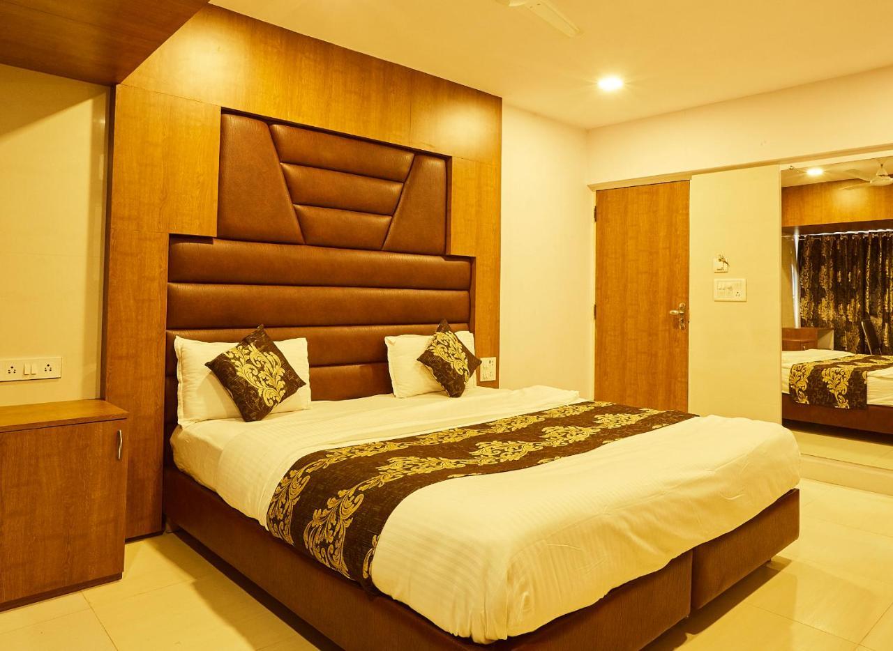 Hotel Alibaba Mumbai Exterior photo