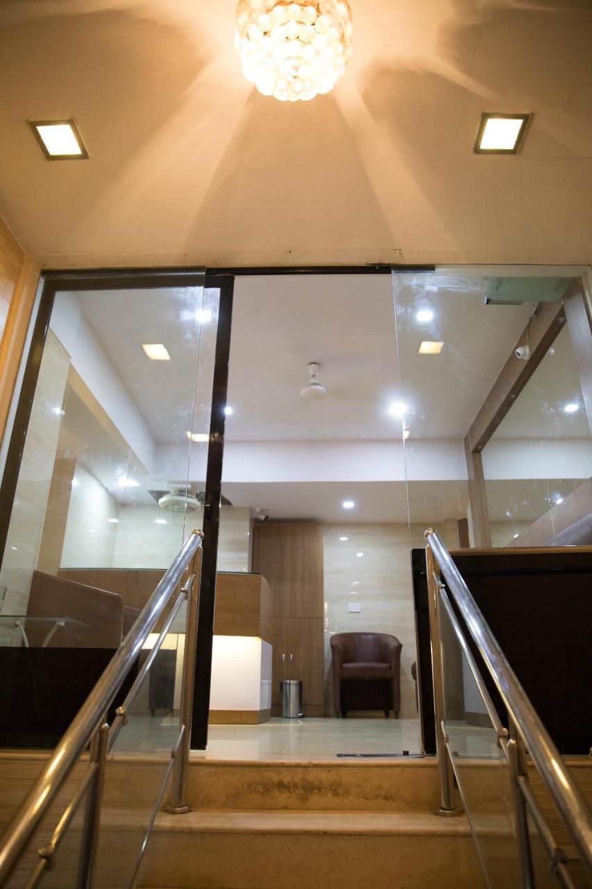 Hotel Alibaba Mumbai Exterior photo