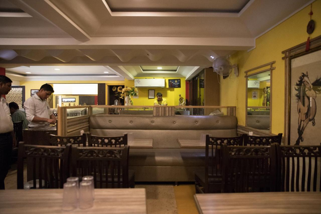 Hotel Alibaba Mumbai Exterior photo