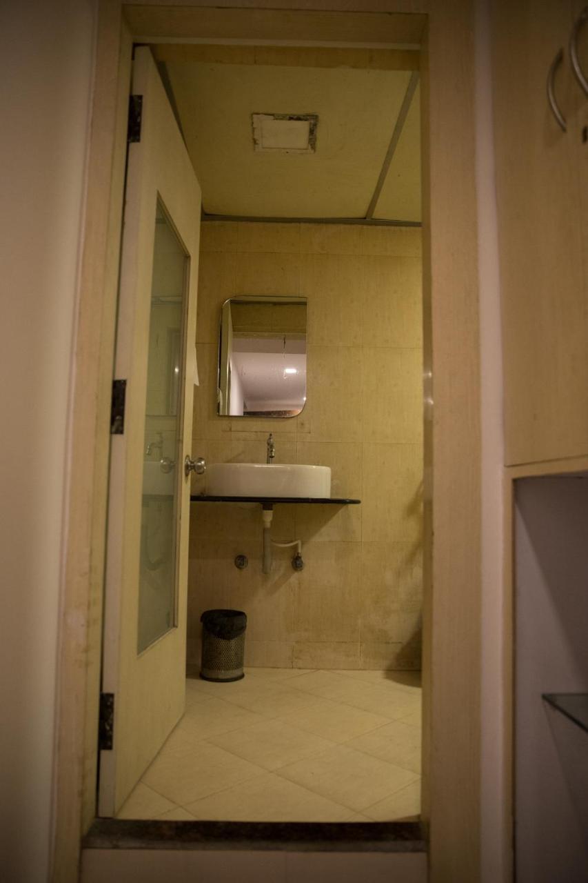 Hotel Alibaba Mumbai Exterior photo